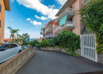 Edificio all\'aperto - Appartamento via litteri
 
240-242, Aci Castello - foto 34