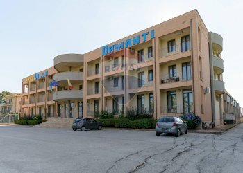 Edificio all\'aperto - Hotel Piano Bugiades SS 123
 
200, Licata - photo 2