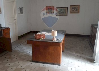 Hall / corridoio - Casa indipendente VIA VACCA
 
53, Paterno - foto 6