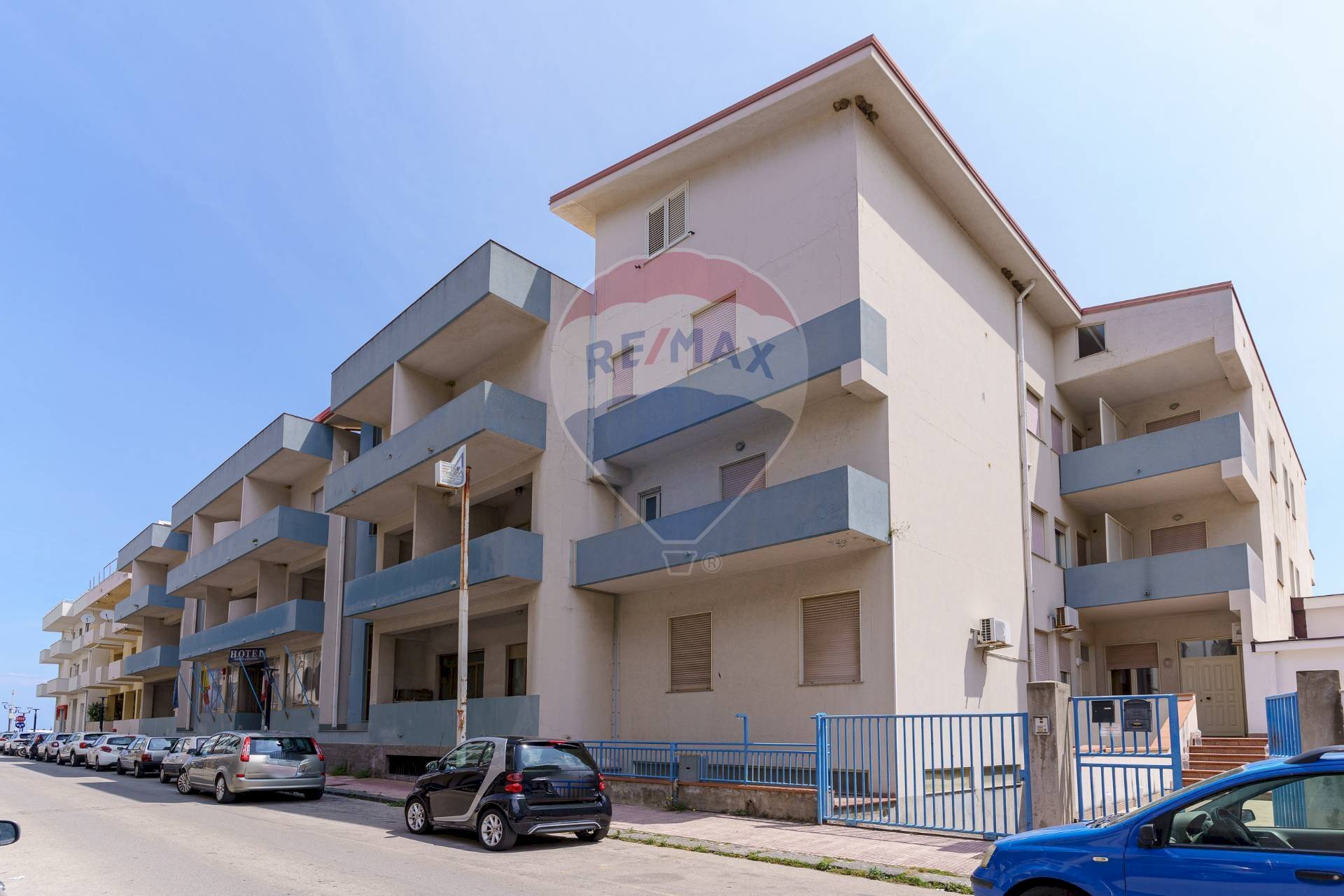 Edificio all\'aperto - Hotel Via Marina
 
66, Brolo - foto 2