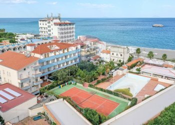 Vista dell\'acqua - Hotel Via Marina
 
66, Brolo - foto 6