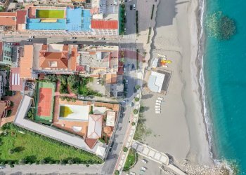 Posizione della mappa - Hotel Via Marina
 
66, Brolo - foto 8