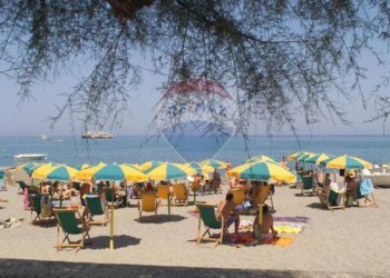 Vista dell\'acqua - Hotel Via Marina
 
66, Brolo - foto 9