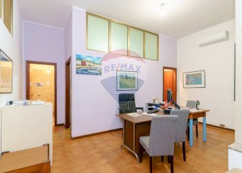 Sala da pranzo - Hotel Via Marina
 
66, Brolo - foto 20