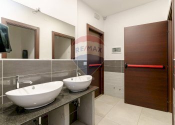 Bagno - Hotel Via Marina
 
66, Brolo - foto 31