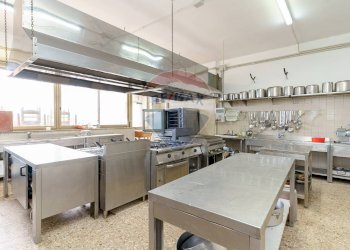 Cucina - Hotel Via Marina
 
66, Brolo - foto 32