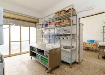 Dispensa di stoccaggio - Hotel Via Marina
 
66, Brolo - foto 35