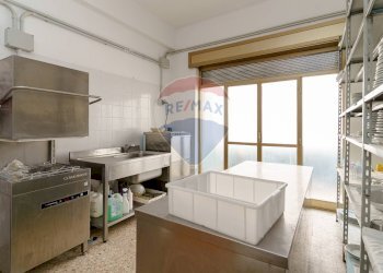 Bagno - Hotel Via Marina
 
66, Brolo - foto 36