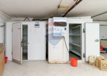 Parcheggio - Hotel Via Marina
 
66, Brolo - foto 40