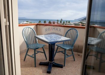 Balcone - Hotel Via Marina
 
66, Brolo - foto 80