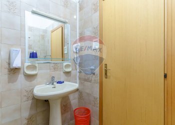 Bagno - Hotel Via Marina
 
66, Brolo - foto 99