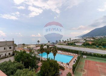 Piscina - Hotel Via Marina
 
66, Brolo - foto 123