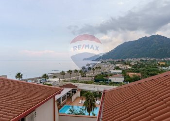 Vista delle montagne - Hotel Via Marina
 
66, Brolo - foto 135