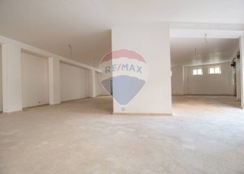 Stanza vuota - Magazzino Via Alessi
 
4-6-8, Caltagirone - foto 4