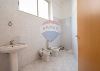 Bagno - Magazzino Via Alessi
 
4-6-8, Caltagirone - foto 6