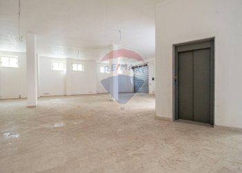 Stanza vuota - Magazzino Via Alessi
 
4-6-8, Caltagirone - foto 8