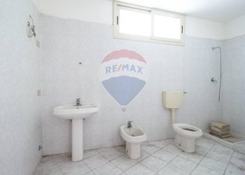 Bagno - Magazzino Via Alessi
 
4-6-8, Caltagirone - foto 17