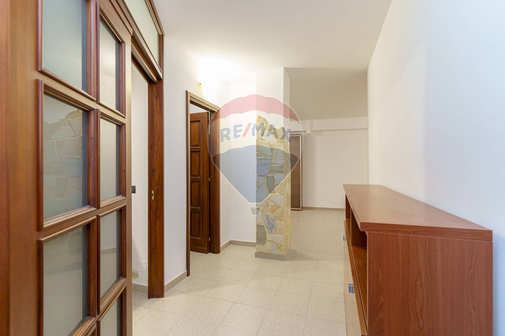 Hall / corridoio - Bilocale Via Mizar
 
1, Catania - foto 3