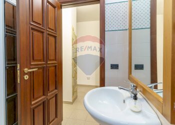 Bagno - Bilocale Via Mizar
 
1, Catania - foto 15