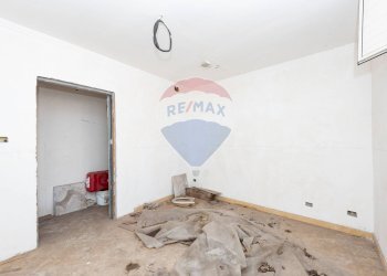 Stanza vuota - Casa indipendente Via di Benedetto
 
13, Catania - foto 7