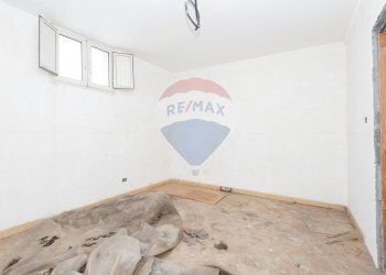 Stanza vuota - Casa indipendente Via di Benedetto
 
13, Catania - foto 9