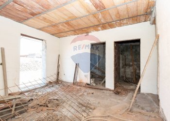 Stanza vuota - Casa indipendente Via di Benedetto
 
13, Catania - foto 15