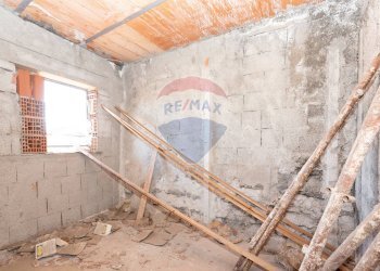 Scale - Casa indipendente Via di Benedetto
 
13, Catania - foto 18