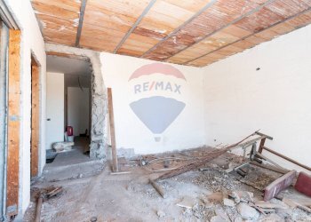 Stanza vuota - Casa indipendente Via di Benedetto
 
13, Catania - foto 20