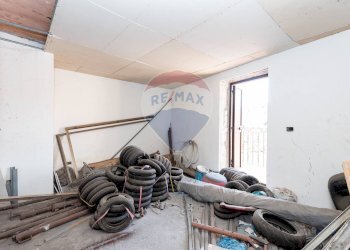 Soggiorno - Casa indipendente Via di Benedetto
 
13, Catania - foto 25