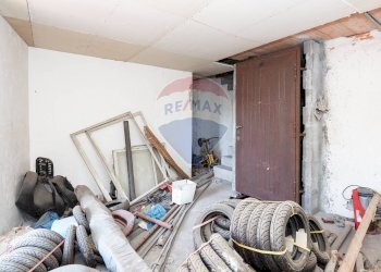 Soggiorno - Casa indipendente Via di Benedetto
 
13, Catania - foto 28