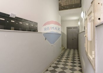 Ricezione / Lobby - Quadrilocale Via Vittorio Emanuele Ii
 
356, Catania - foto 4