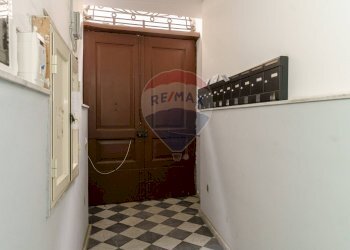 Hall / corridoio - Quadrilocale Via Vittorio Emanuele Ii
 
356, Catania - foto 5
