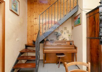 Scale - Quadrilocale Via Vittorio Emanuele Ii
 
356, Catania - foto 13