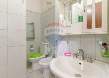 Bagno - Quadrilocale Via Vittorio Emanuele Ii
 
356, Catania - foto 26