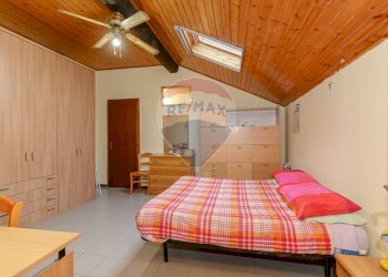 Camera / camera da letto - Quadrilocale Via Vittorio Emanuele Ii
 
356, Catania - foto 35