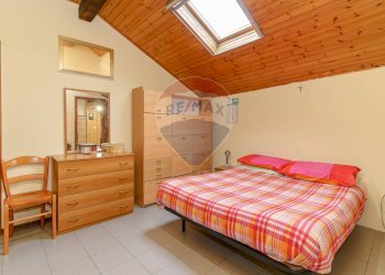 Camera / camera da letto - Quadrilocale Via Vittorio Emanuele Ii
 
356, Catania - foto 36