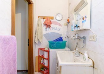 Bagno - Quadrilocale Via Vittorio Emanuele Ii
 
356, Catania - foto 42