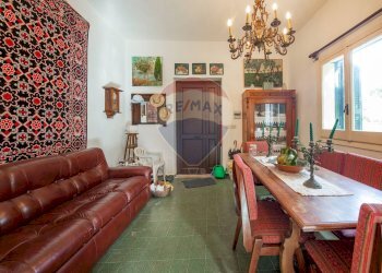 Sala da pranzo - Villa VIa Quasimodo
 
5, Viagrande - foto 4