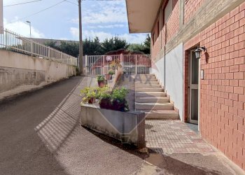 Terrazza - Quadrilocale VIA SALVO D'ACQUISTO
 
5, Caltagirone - foto 6