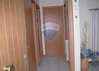 Hall / corridoio - Trilocale via Trieste
 
52, Riposto - foto 4