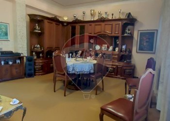 Sala da pranzo - Villa VIA GIUSEPPE CANNATA
 
4, Caltagirone - foto 20