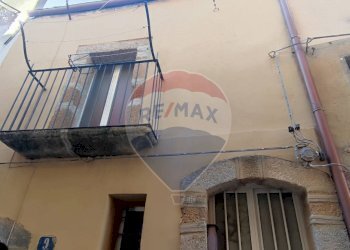 Edificio all\'aperto - Bilocale VIA BONGIOVANNI
 
9-11, Caltagirone - foto 4