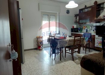 Sala da pranzo - Casa indipendente VIA CIRCONVALLAZIONE
 
107, Caltagirone - foto 13