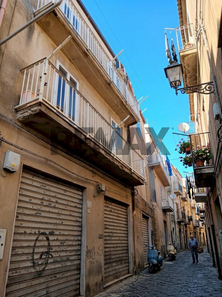 Edificio all\'aperto - Casa semi indipendente Via Mercato
442, Enna - foto 2