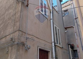 Edificio all\'aperto - Casa semi indipendente Via Mercato
 
442, Enna - foto 3