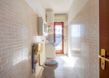 Bagno - Quadrilocale VIA LIBERTA'
 
33, Aci Catena - foto 8
