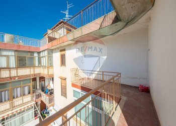 Balcone - Quadrilocale VIA LIBERTA'
 
33, Aci Catena - foto 11