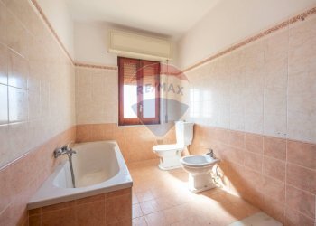 Bagno - Quadrilocale VIA LIBERTA'
 
33, Aci Catena - foto 15