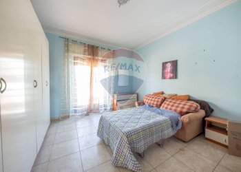 Camera / camera da letto - Quadrilocale VIA LIBERTA'
 
33, Aci Catena - foto 16