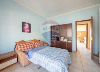 Camera / camera da letto - Quadrilocale VIA LIBERTA'
 
33, Aci Catena - foto 17